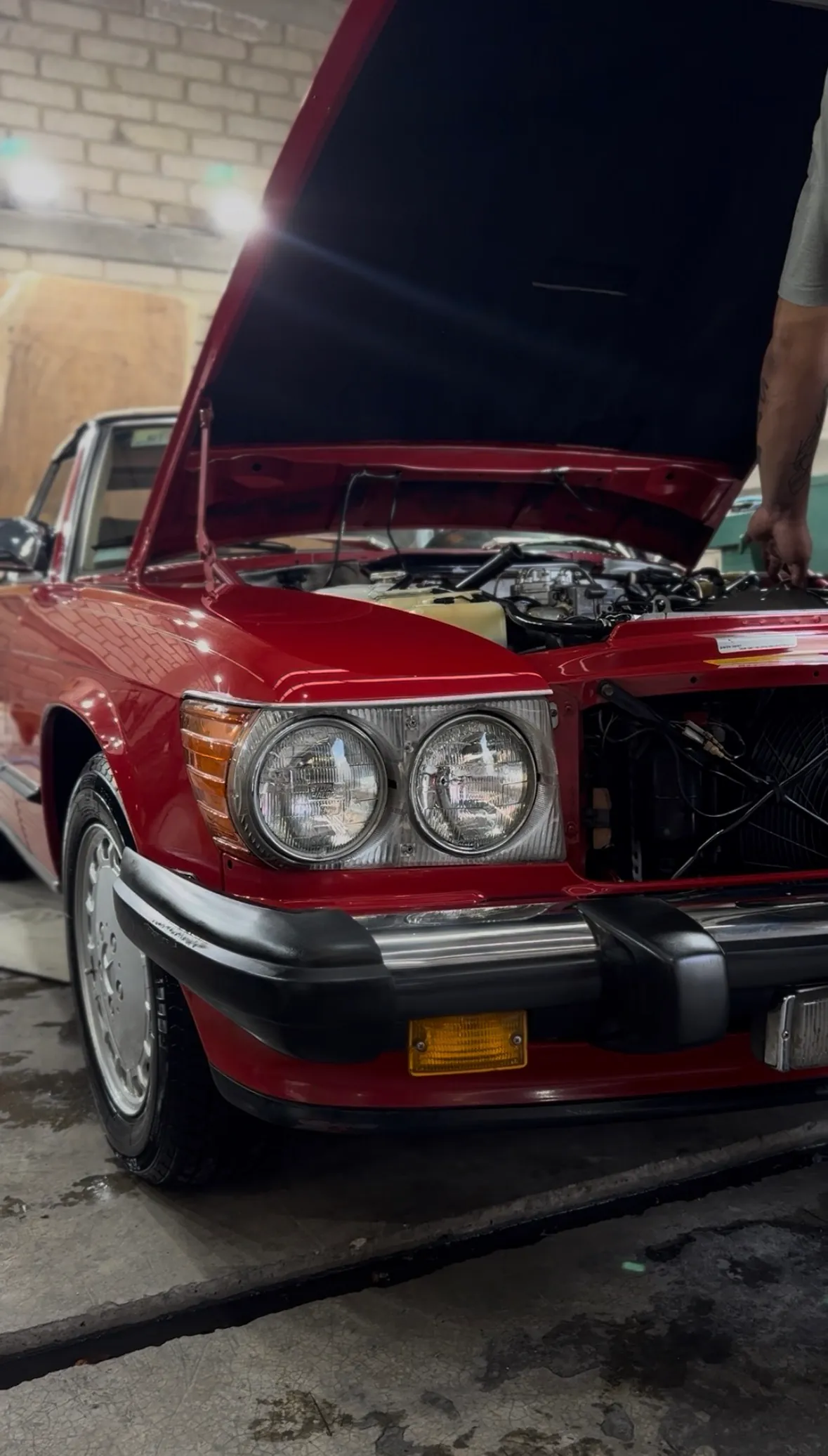 Mantenimiento mayor y ajuste especializado para Mercedes-Benz SL descapotable